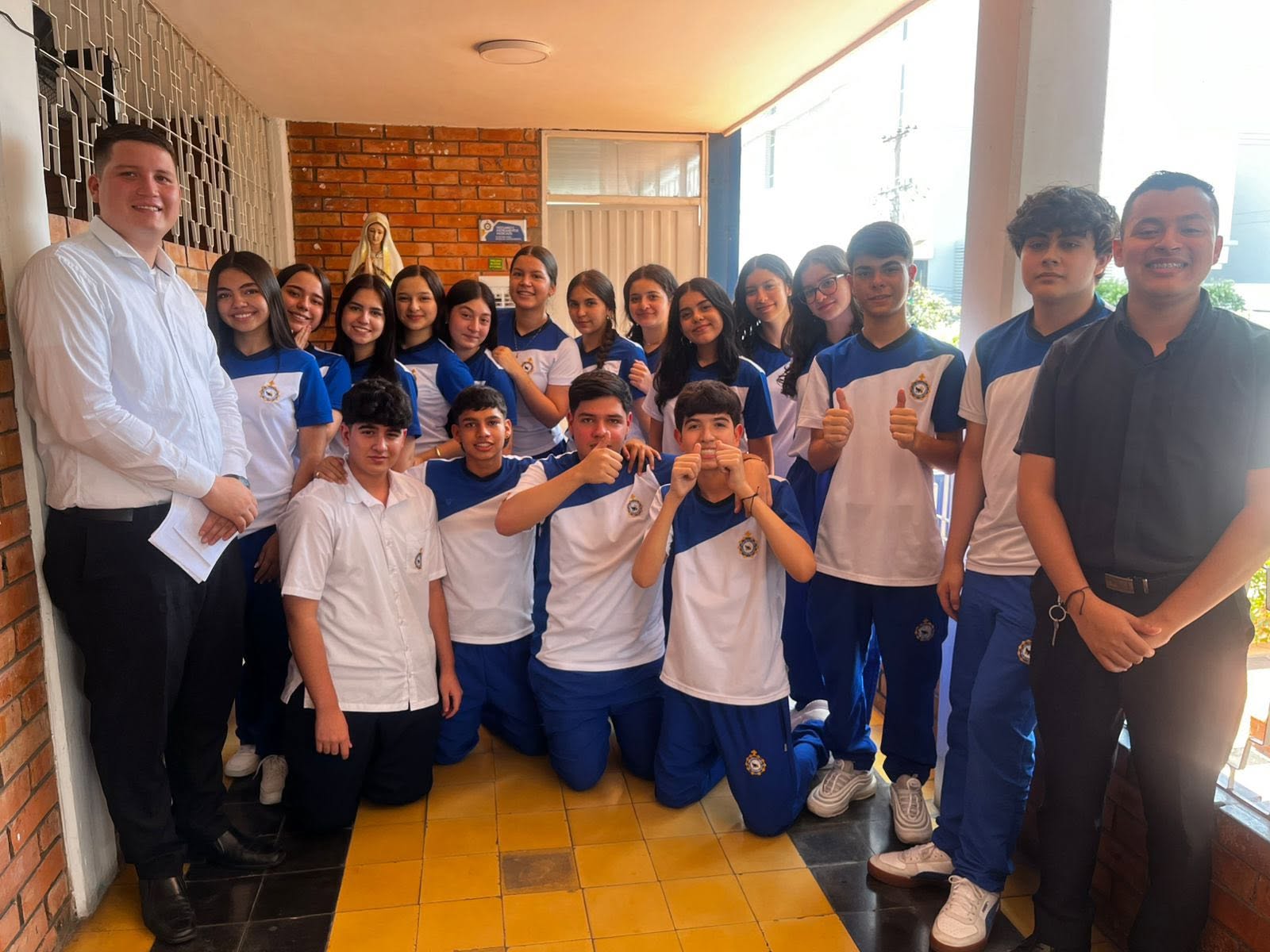 Área de Educación física recreación y deportes